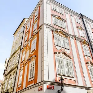 kings-road-prague.praguehotelsweb.com/